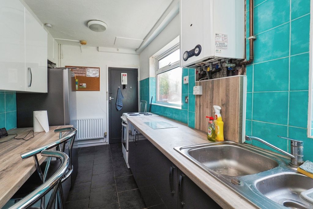 Property photo 2 of 16 Pbox-Img.Jpg