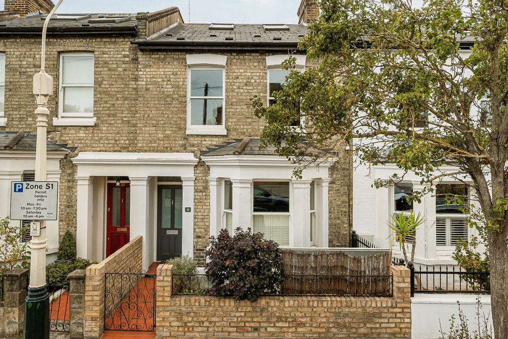 Property photo 1 of 15