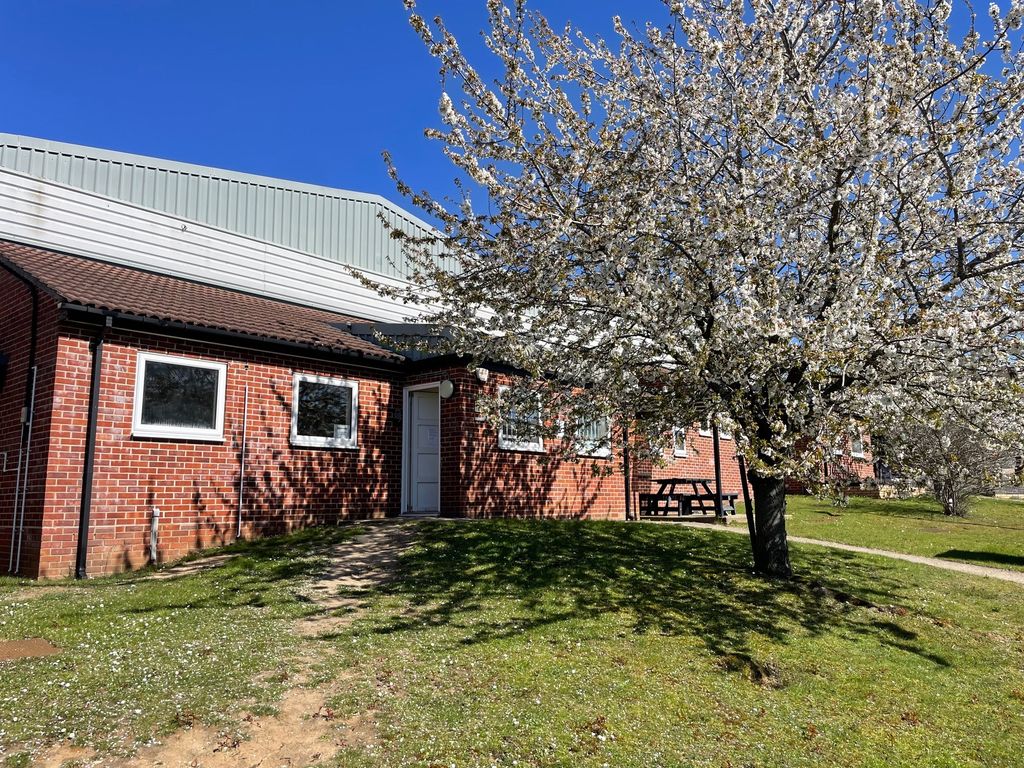 Property photo 1 of 12