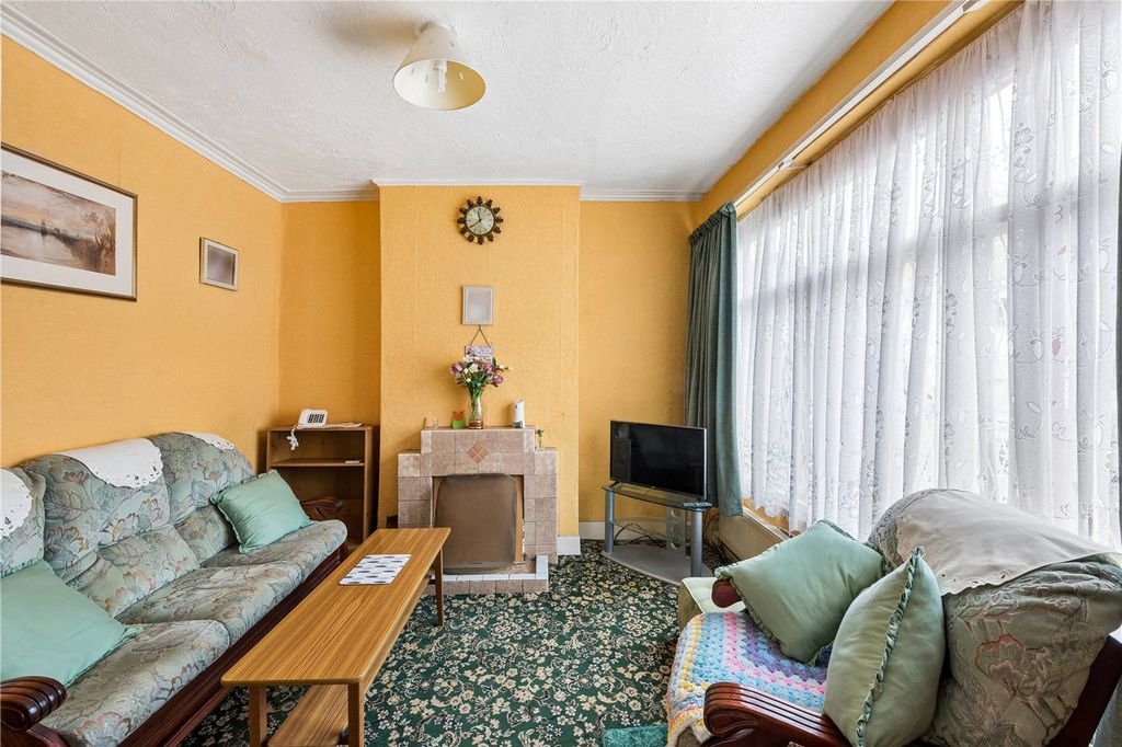 Property photo 3 of 9 Picture No. 04