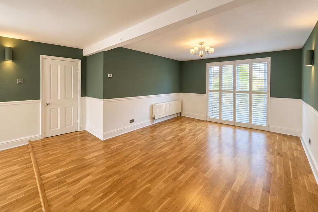 Property photo 3 of 16 Dining Room.Png
