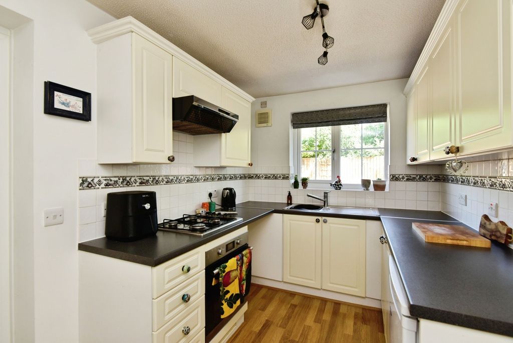 Property photo 3 of 20 Pbox-Img.Jpg