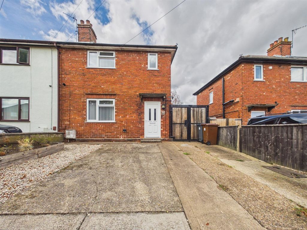 Property photo 1 of 16 Outside