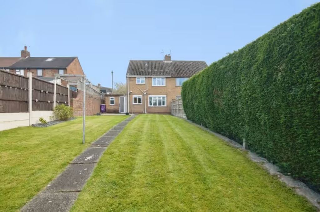 Property photo 2 of 12