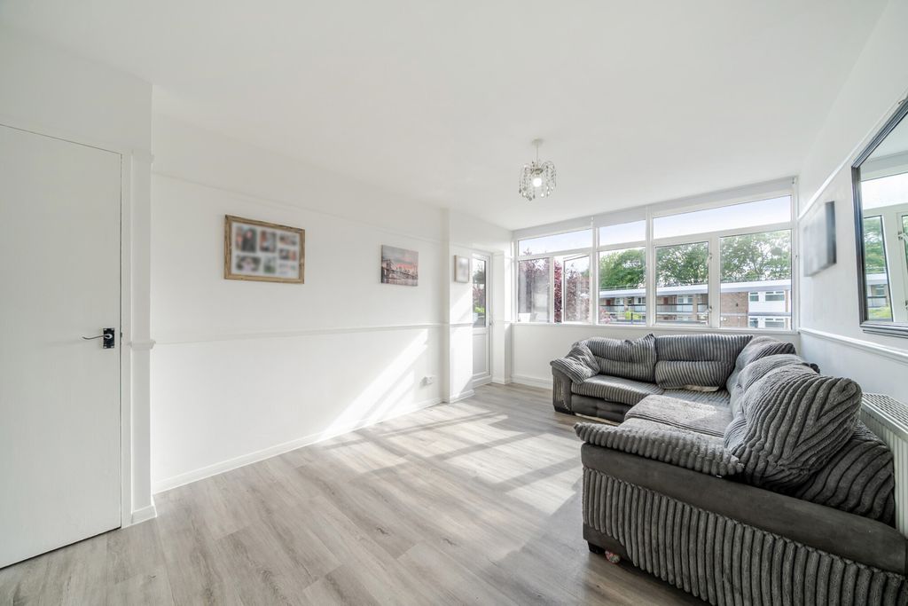 Property photo 3 of 12 1449644-6-6A21A81...