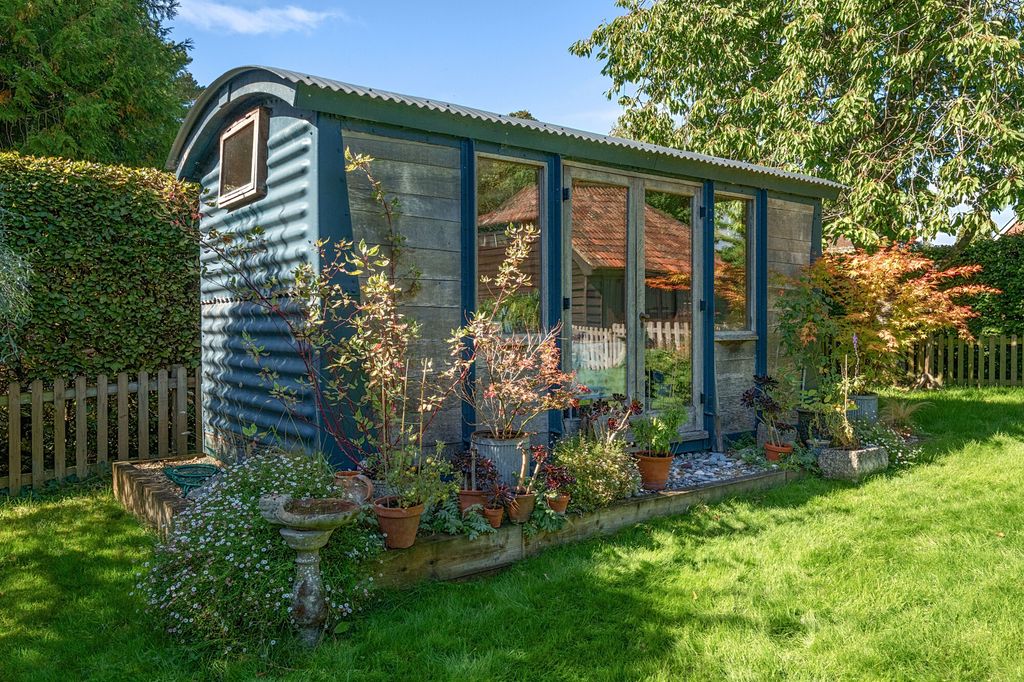 Property photo 3 of 20