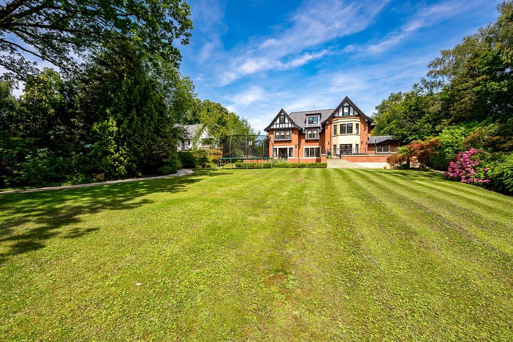 Property photo 1 of 37 (Main)