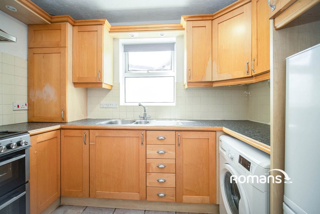 Property photo 3 of 9 Photo