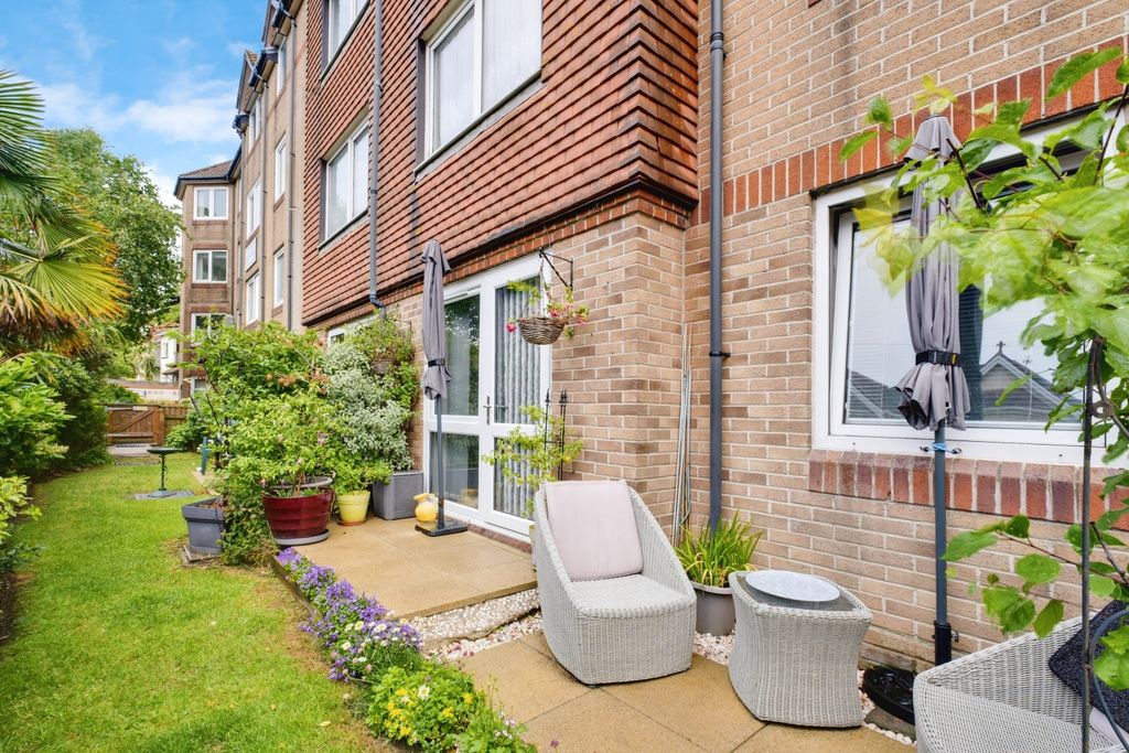 Property photo 2 of 12 General View