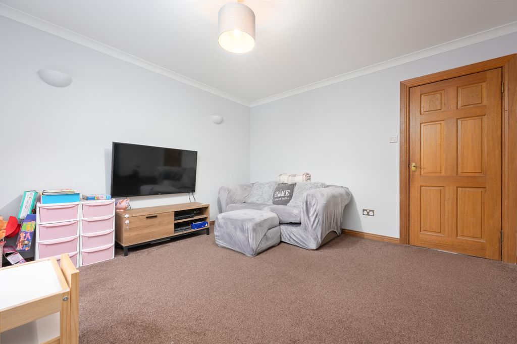 Property photo 3 of 17 Property Image 3