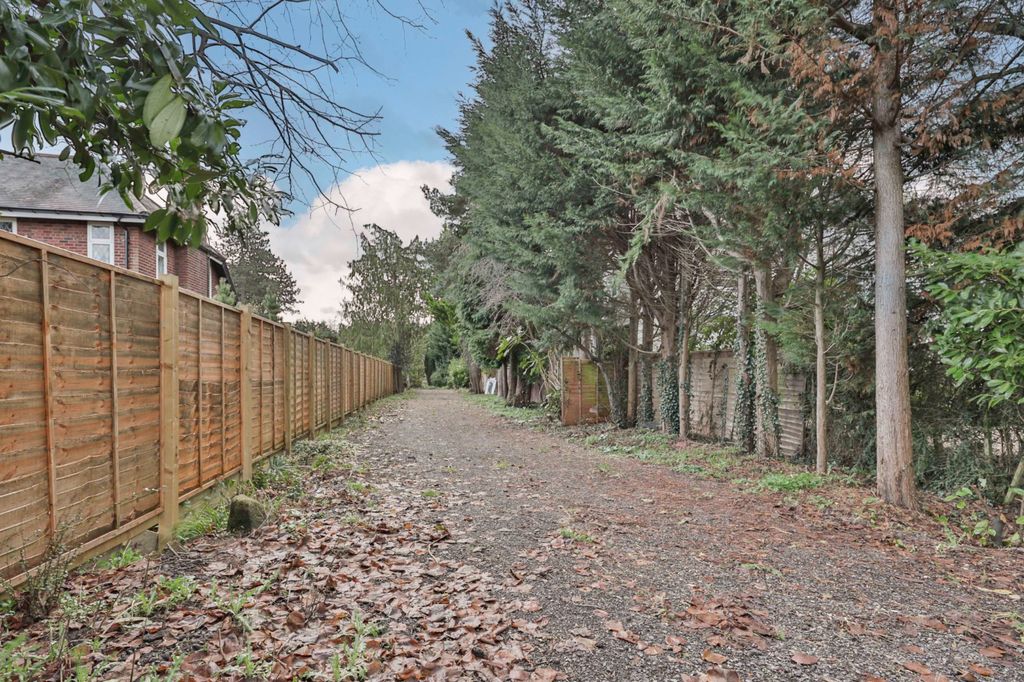 Property photo 2 of 14 2027422