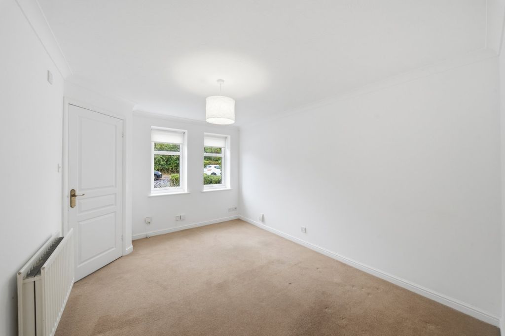 Property photo 2 of 14 Picture No. 12