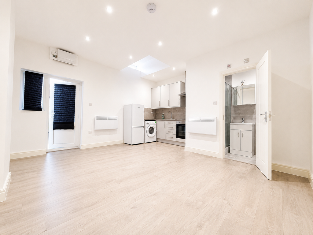 Property photo 1 of 6 1