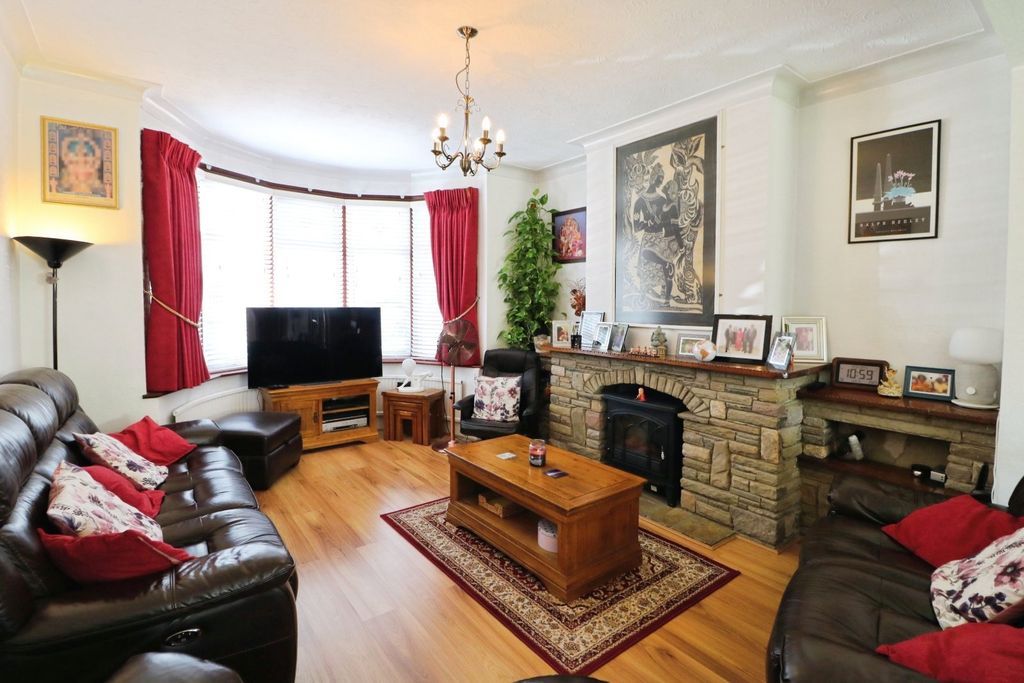 Property photo 3 of 26 Sitting Room