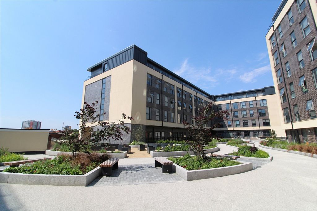 Property photo 1 of 11 External