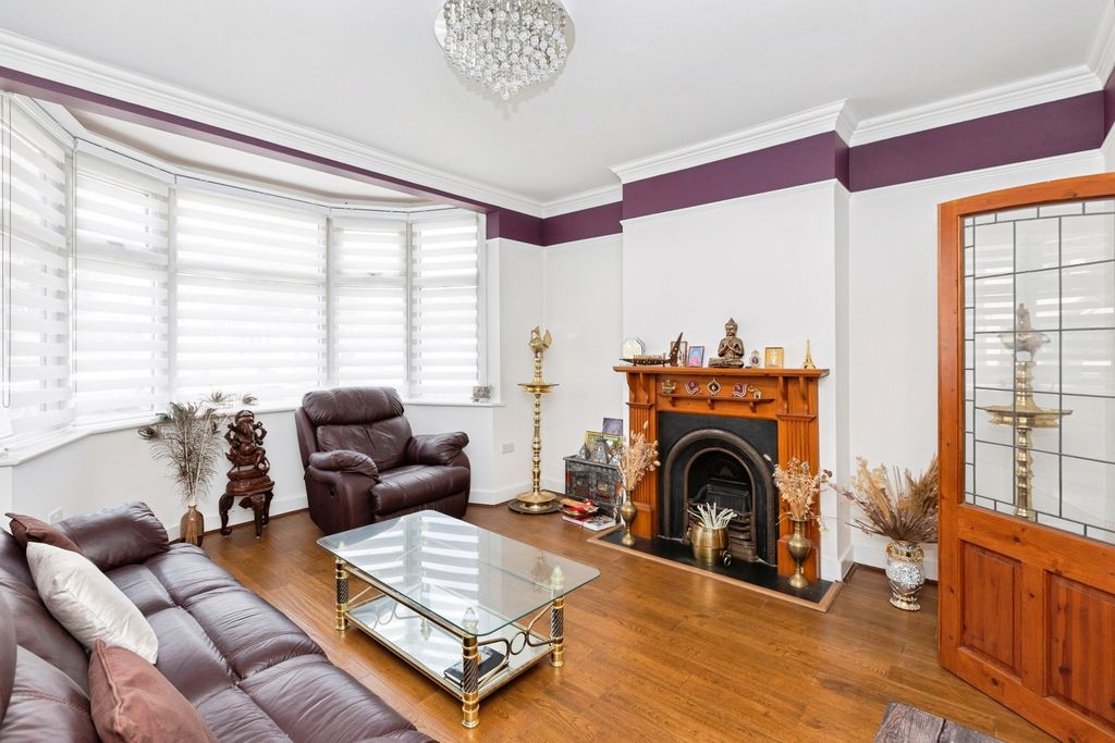 Property photo 3 of 38 Pbox-Img.Jpg