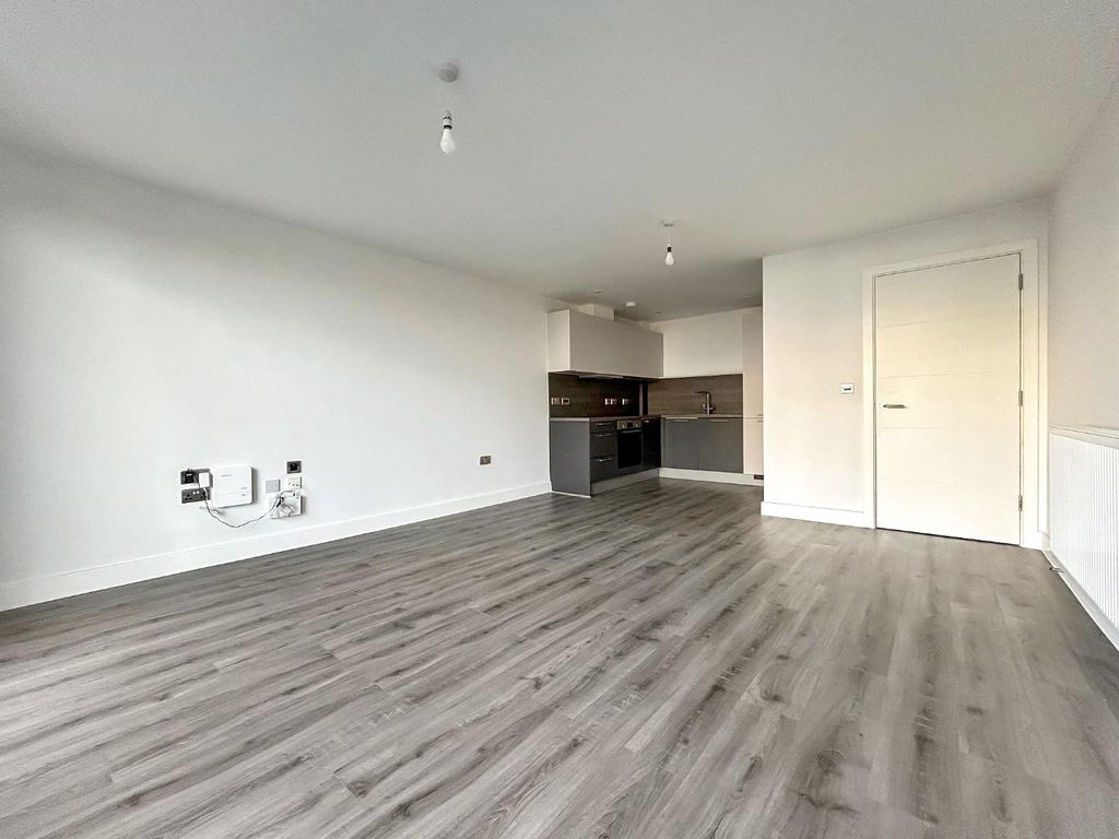 Property photo 2 of 13 8.Jpg