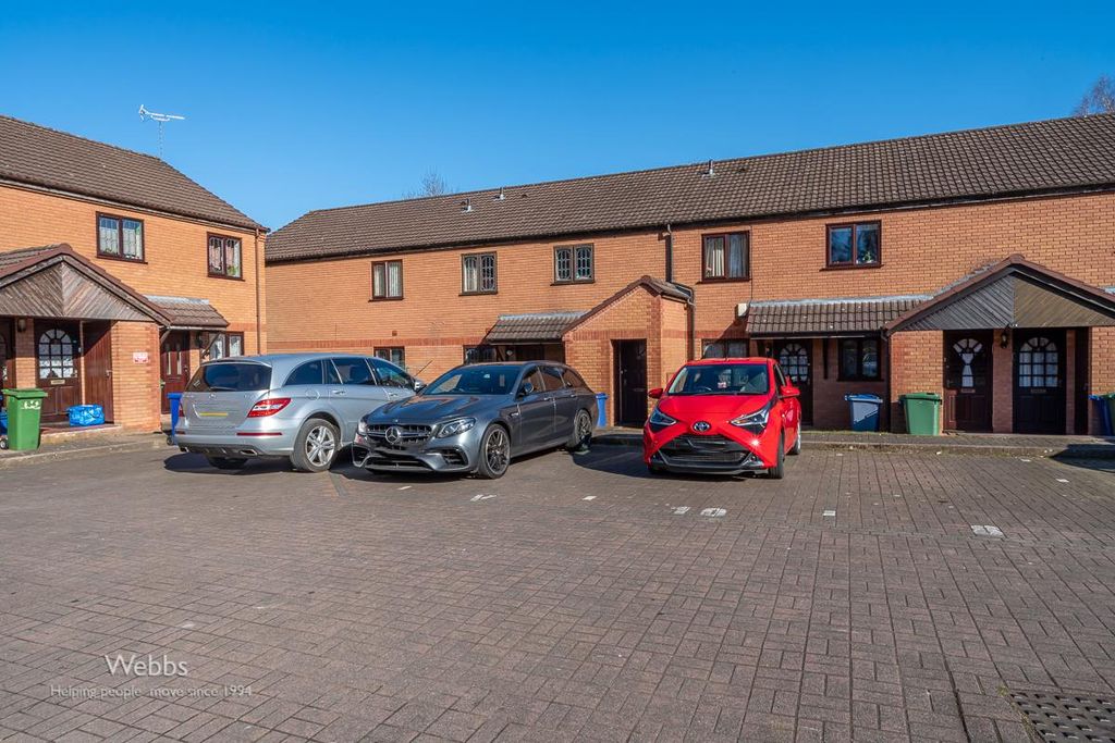 Property photo 2 of 23 Â© Webbs Estate Agents Â© (137 Of 211).Jpg