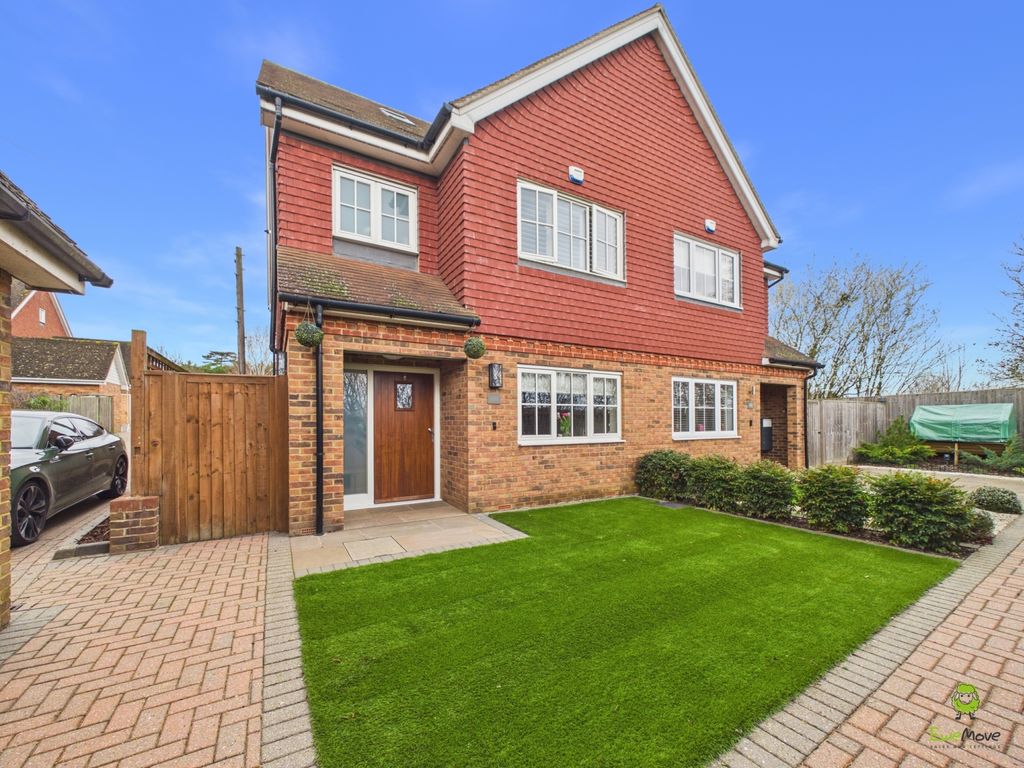 Property photo 1 of 21 Presented By James Hillier At Ewemove Bexleyheath