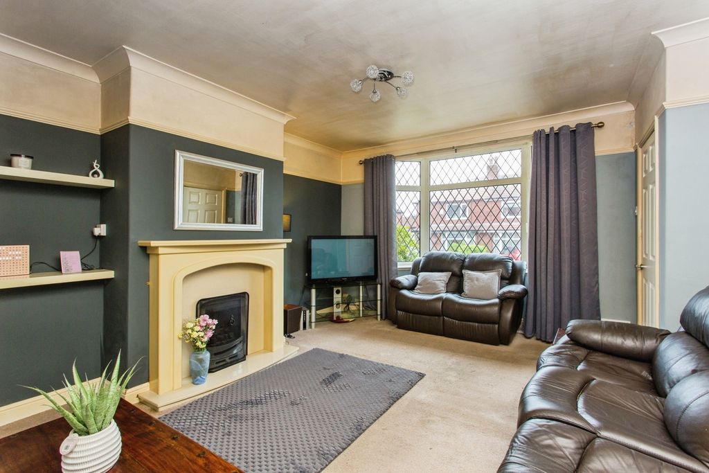Property photo 2 of 12 Photo