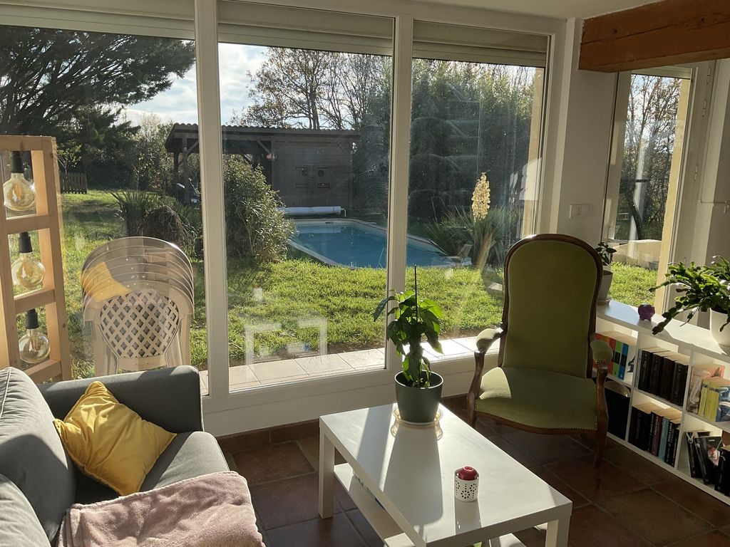 Property photo 3 of 33