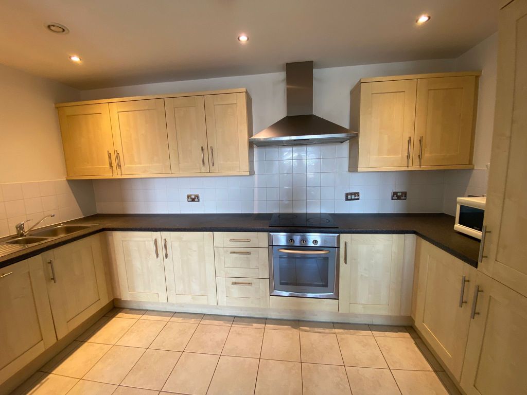 Property photo 1 of 10 Kitchen