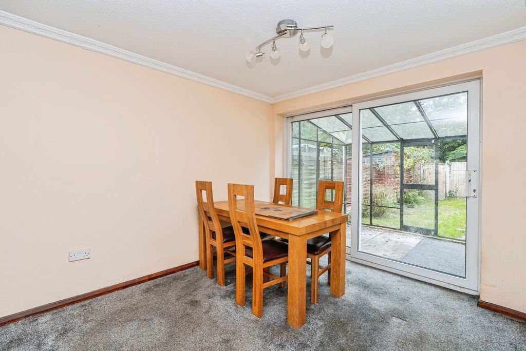 Property photo 3 of 17 Photo