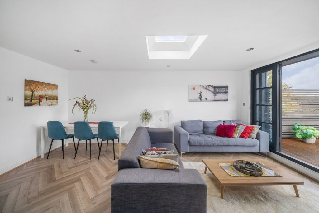 Property photo 2 of 15 Picture No. 45