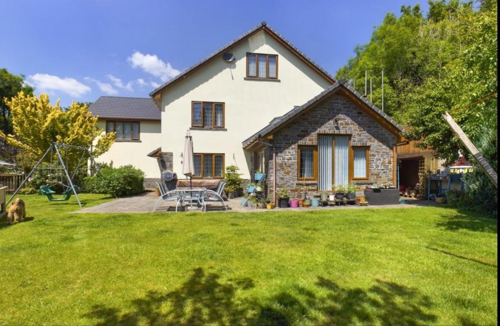 Property photo 1 of 38