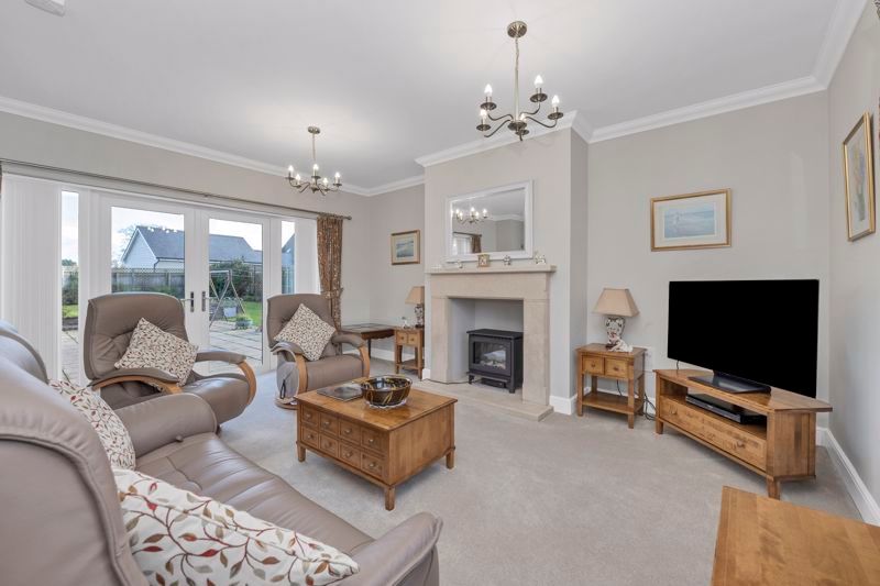 Property photo 2 of 26 Sitting Room