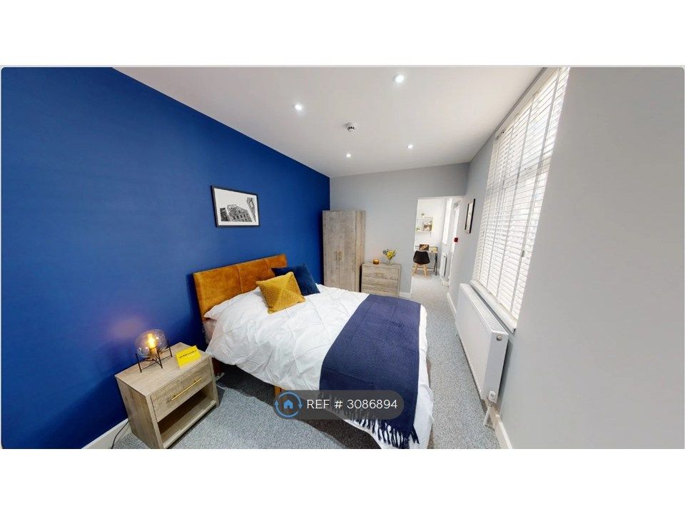 Property photo 1 of 6 Room 2