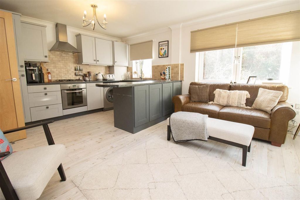 Property photo 2 of 9 Open Plan Living