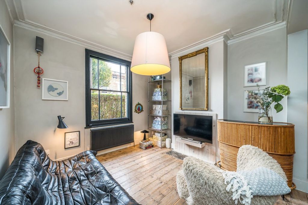 Property photo 2 of 9