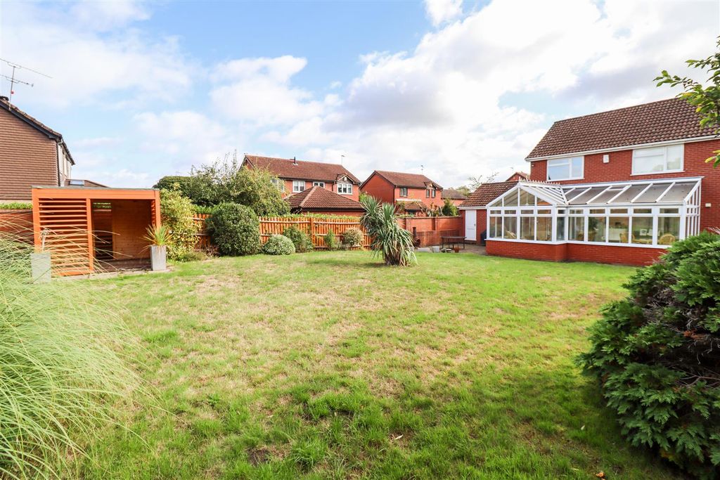 Property photo 2 of 20 Rear Garden