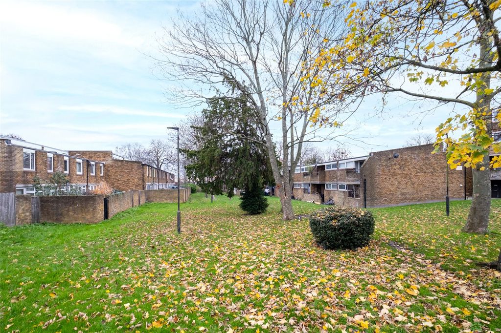 Property photo 3 of 8 Picture No. 15