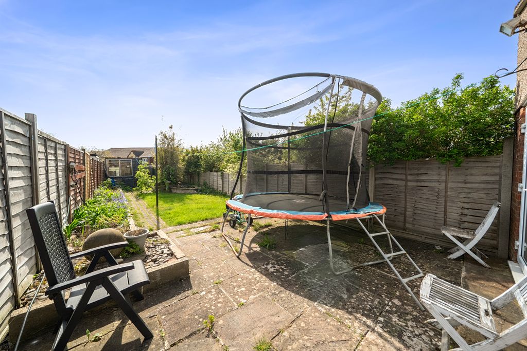 Property photo 2 of 12 1449513769E8Eb702F193