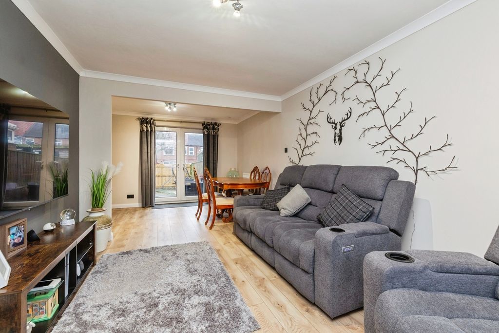 Property photo 3 of 20 Pbox-Img.Jpg