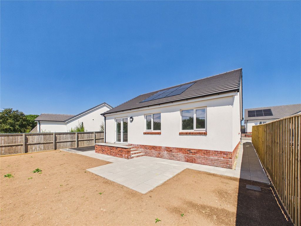 Property photo 3 of 17 Picture No. 22
