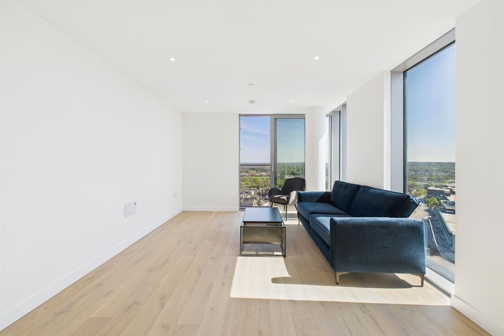 Property photo 1 of 16 Cam02700G0-Pr0286-Still001.Jpg