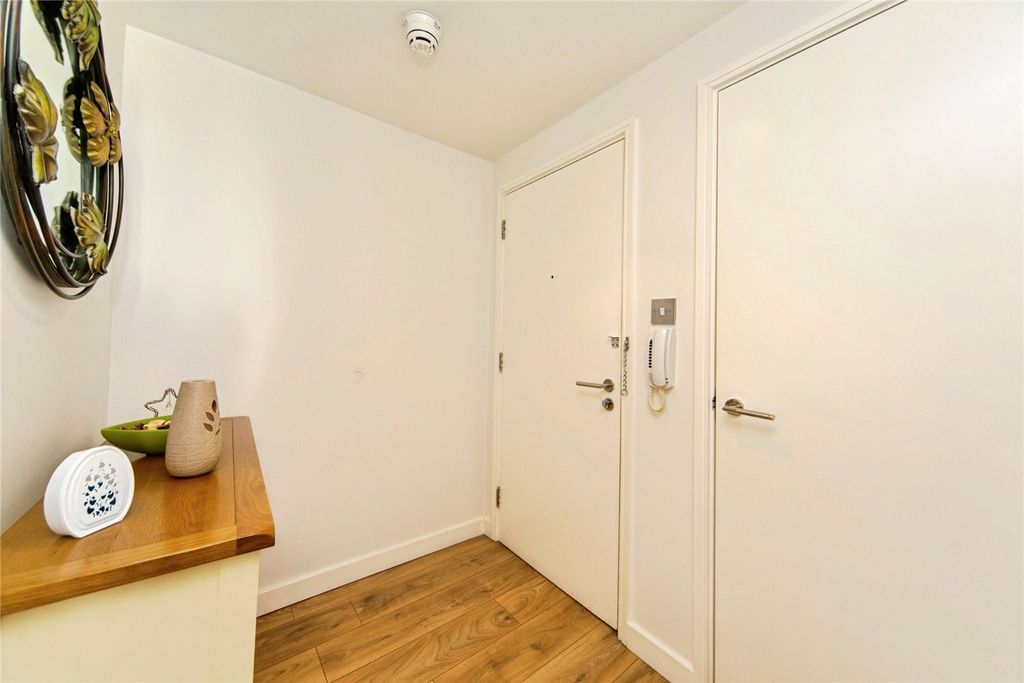 Property photo 2 of 36 Picture No. 06