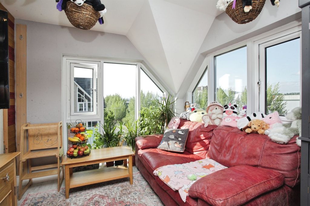 Additional image 6 of 2 bed flat for saleAnton Close, Rugby CV21