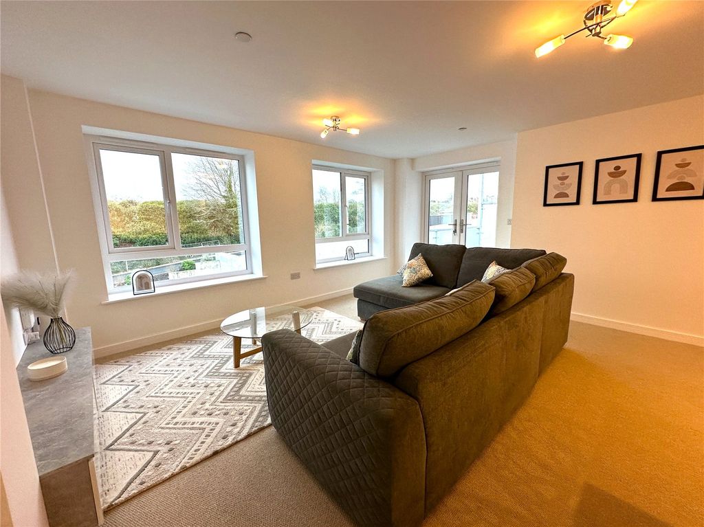 Property photo 2 of 36 Picture No. 22