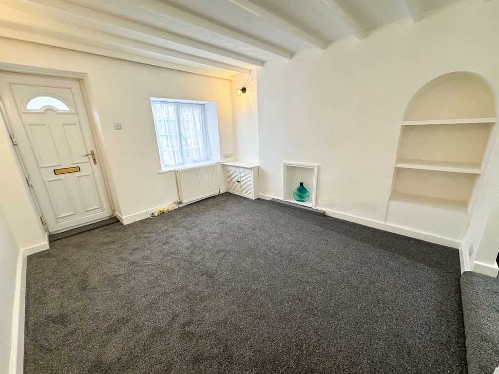 Property photo 3 of 12 High Street Brotton Ewemove-9