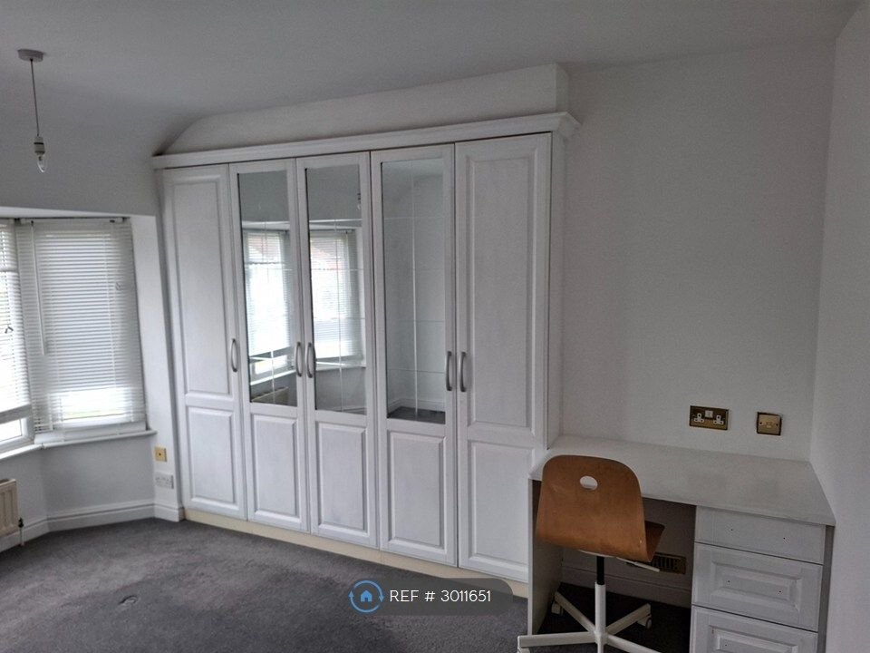 Property photo 3 of 25