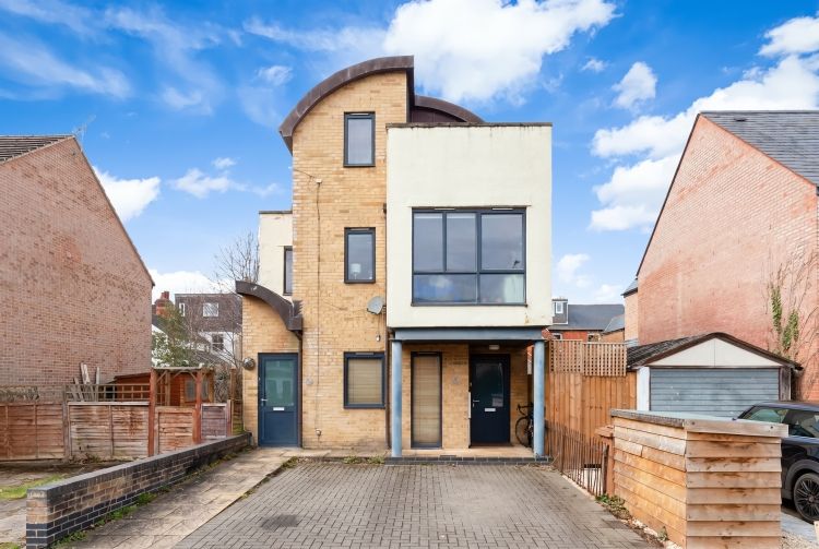 Property photo 1 of 5 329184Ai (1)