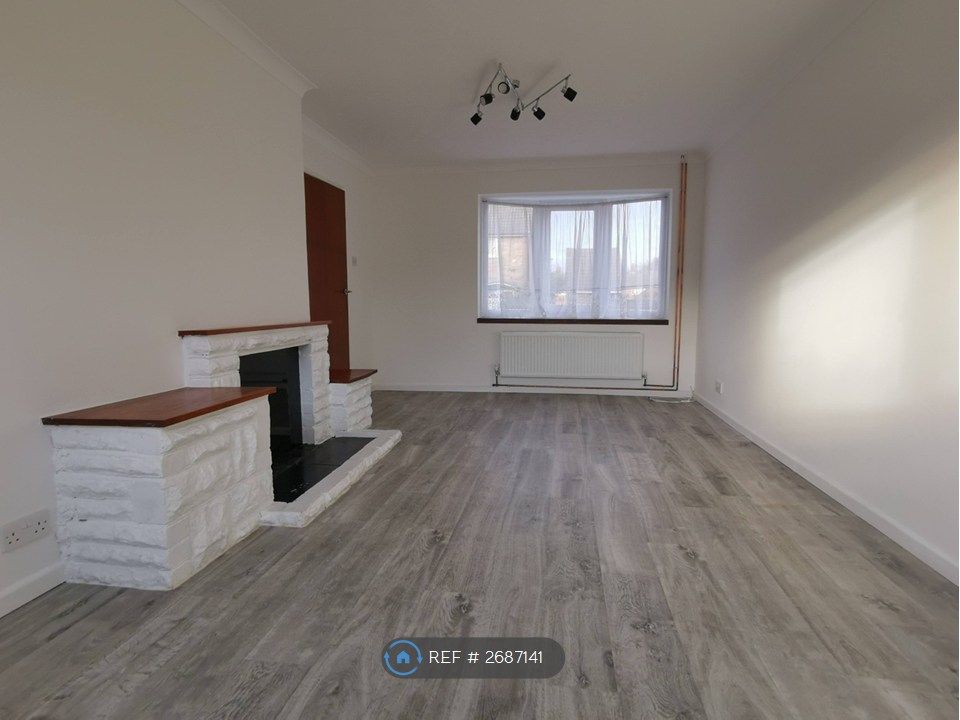 Property photo 2 of 31