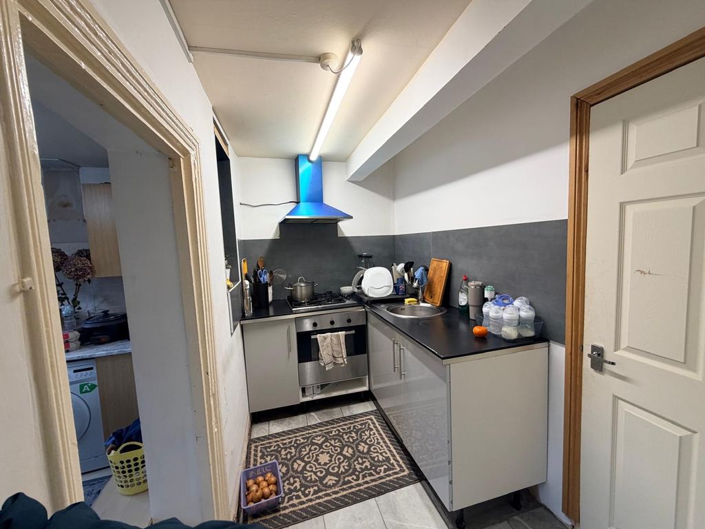 Property photo 3 of 8 Photo 3