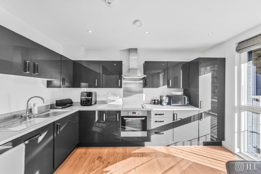 Property photo 3 of 22