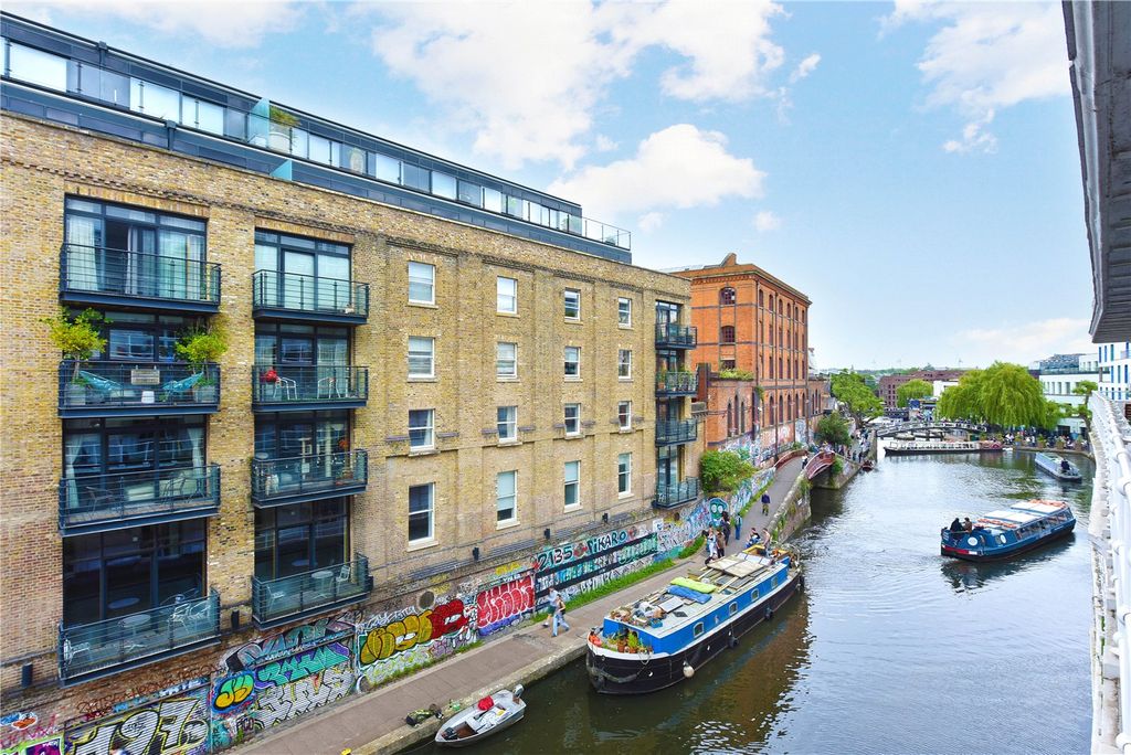 Property photo 2 of 12 View