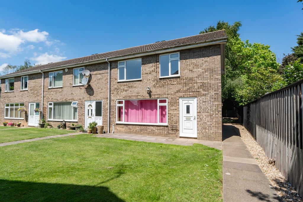 Property photo 1 of 12